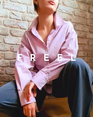 𝗣𝗿𝗲𝗱𝘀𝘁𝗮𝘃𝘂𝗷𝗲𝗺𝗲 ďalší z obľúbených kúskov - košeľu, ktorá má skôr 𝗰𝗮𝘀𝘂𝗮𝗹 než formálny 𝗰𝗵𝗮𝗿𝗮𝗸𝘁𝗲𝗿. Je voľná, pohodlná, z...